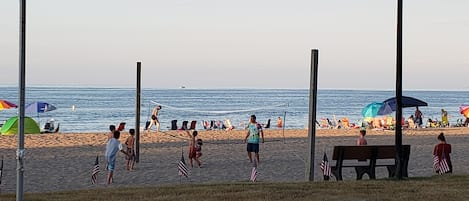 Plage à proximité, chaises longues