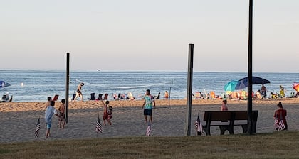 5BR home in Old Homestead 1 with Private Beach. 10 min. to Cedar Point, Huron OH