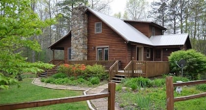 Cedar Mtn, Dupont, 4+ Acres, Wifi, Fenced Yard, Stream