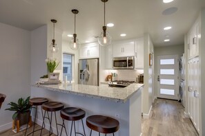 Fridge, microwave, oven, stovetop -  Luxury Bayside Retreat – Steps to Sand w/ Rooftop Deck & Great for Families! (San Diego)