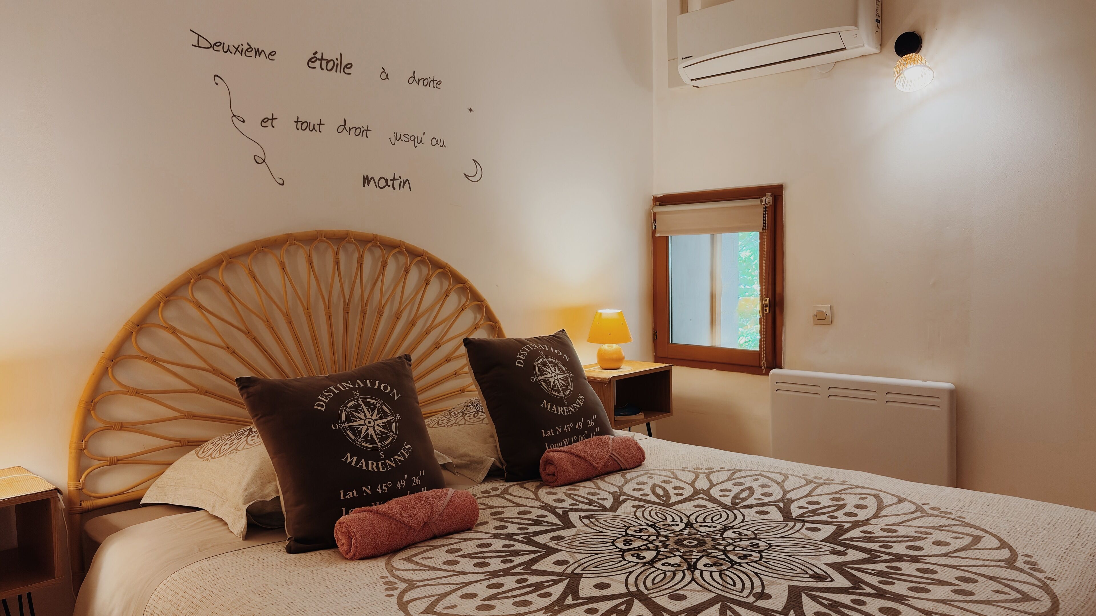 Double Room (Nuit étoilée) | Individually decorated, individually furnished, blackout drapes