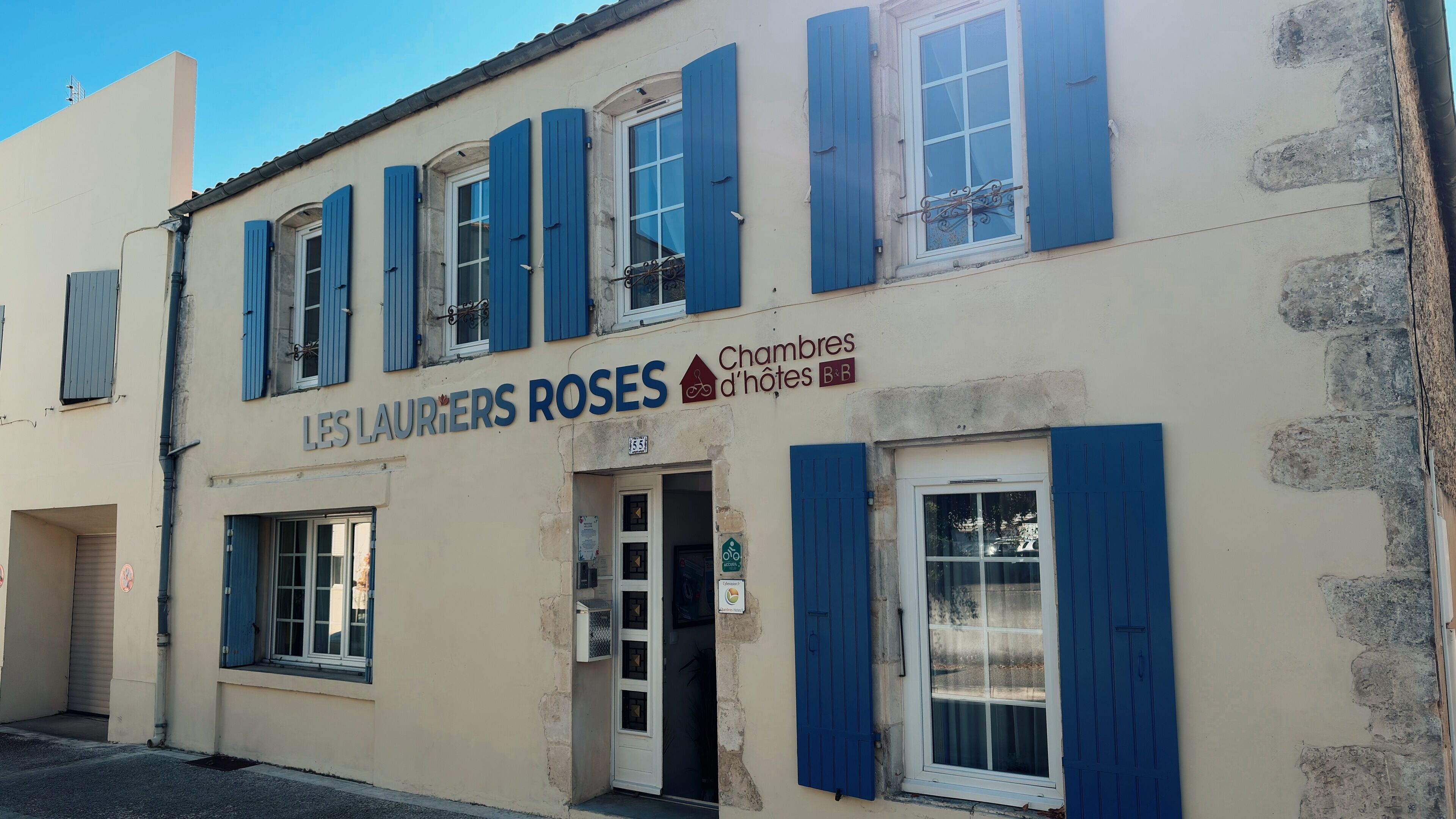 Logis des Lauriers Roses - Privatisation | Décoration personnalisée, ameublement personnalisé, rideaux occultants