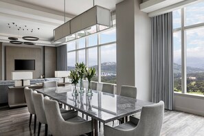 Presidential Suite, 1 King Bed, Golf View | Minibar, in-room safe, desk, iron/ironing board