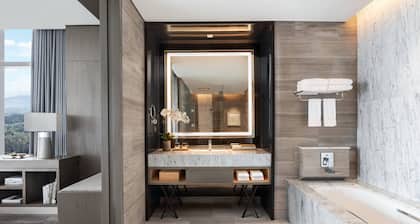 Clark Marriott Hotel