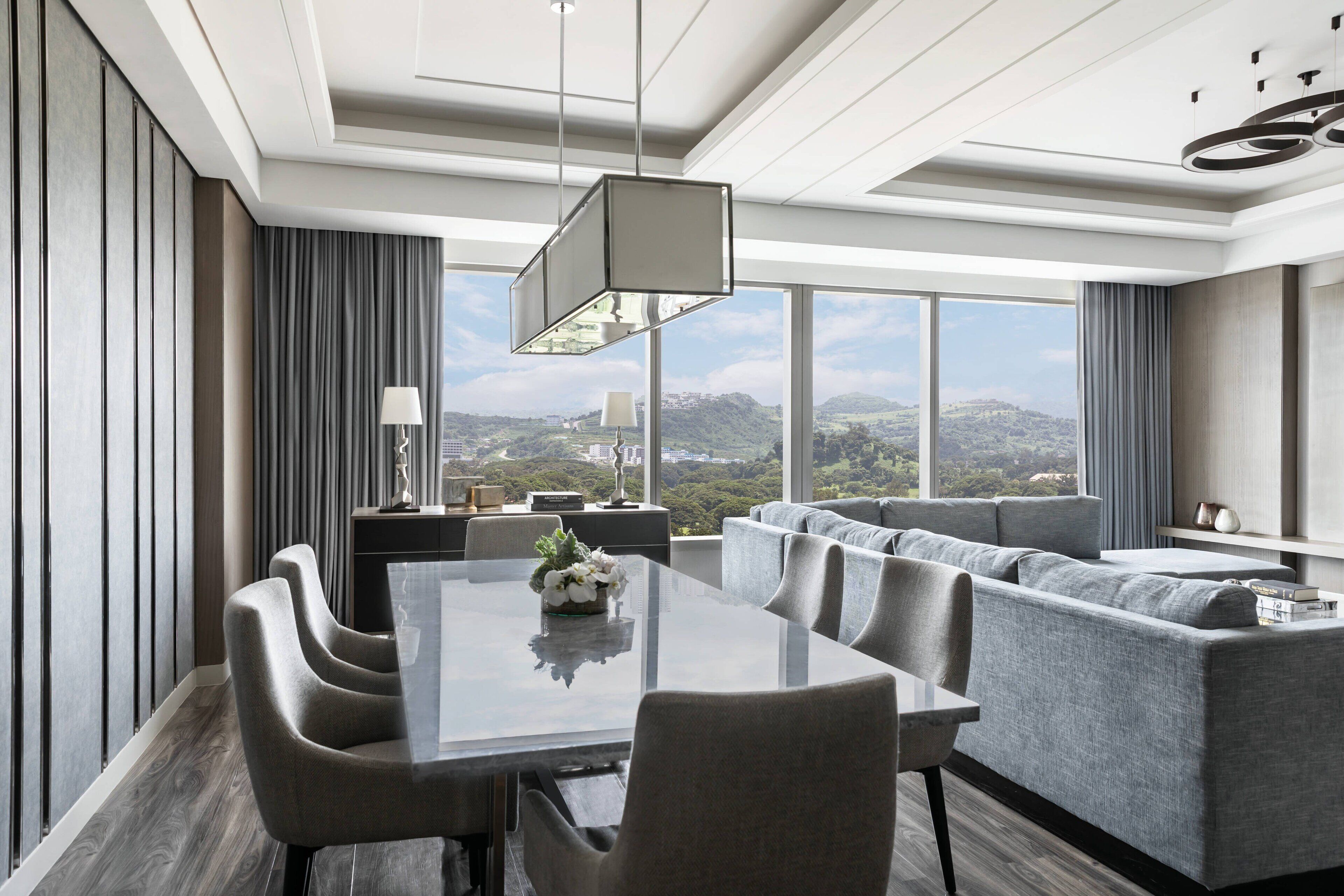Executive Suite, 1 King Bed, Golf View | Minibar, in-room safe, desk, iron/ironing board