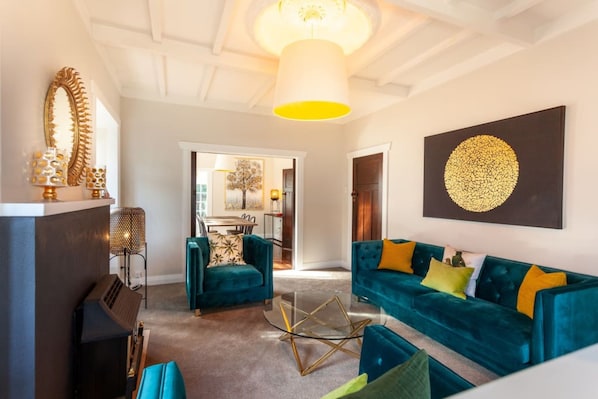Luxury Villa, Multiple Beds, Non Smoking | Living room