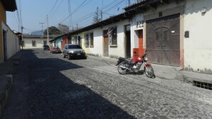 Exterior - La Casita de Gloria (Antigua Guatemala)