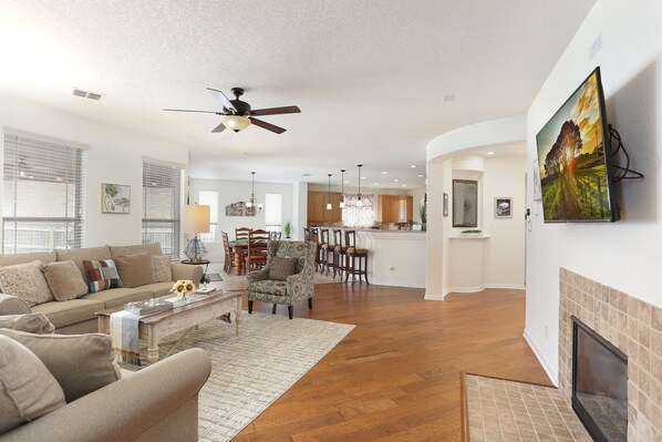 Smart TV, fireplace, DVD player, books