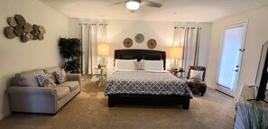 4 bedrooms, desk, iron/ironing board, travel cot