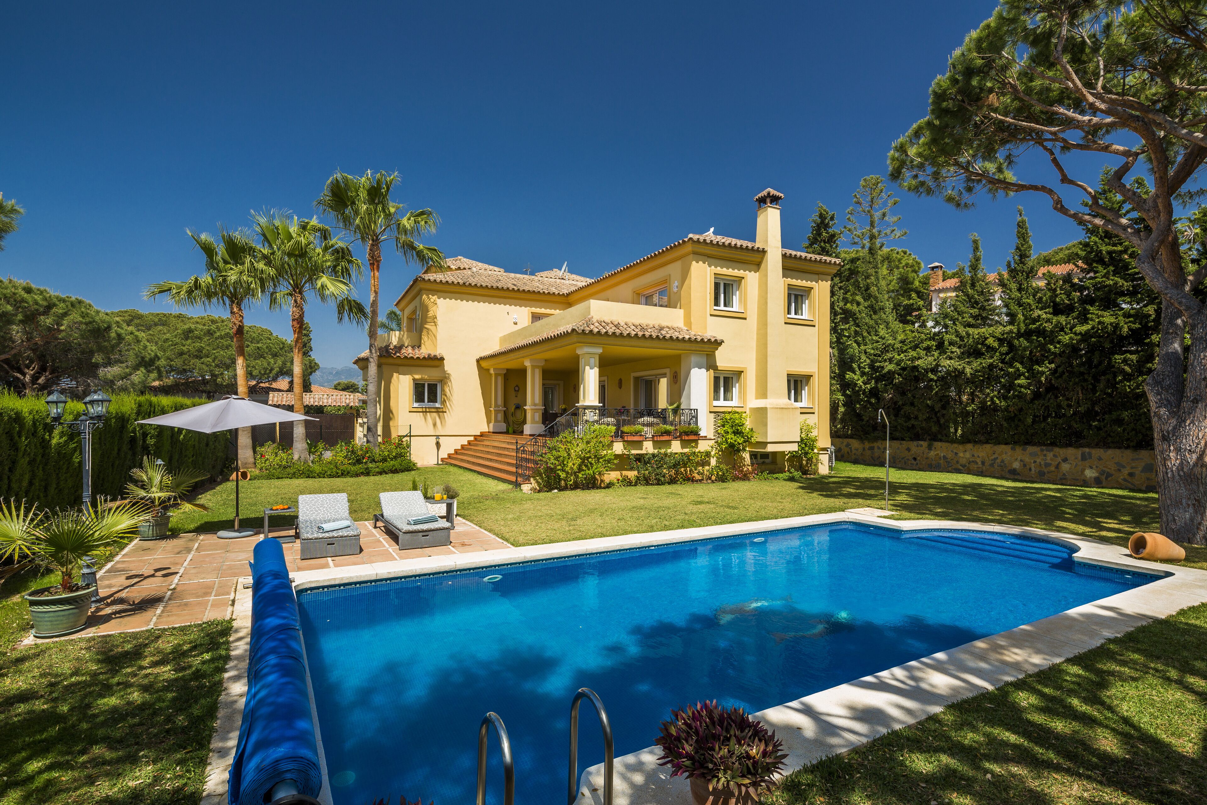 Ulkouima-allas, lämmitetty uima-allas