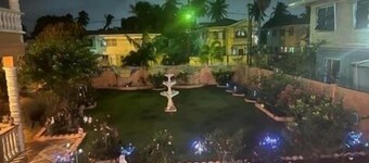 Vakre 3-roms moderne hjem 