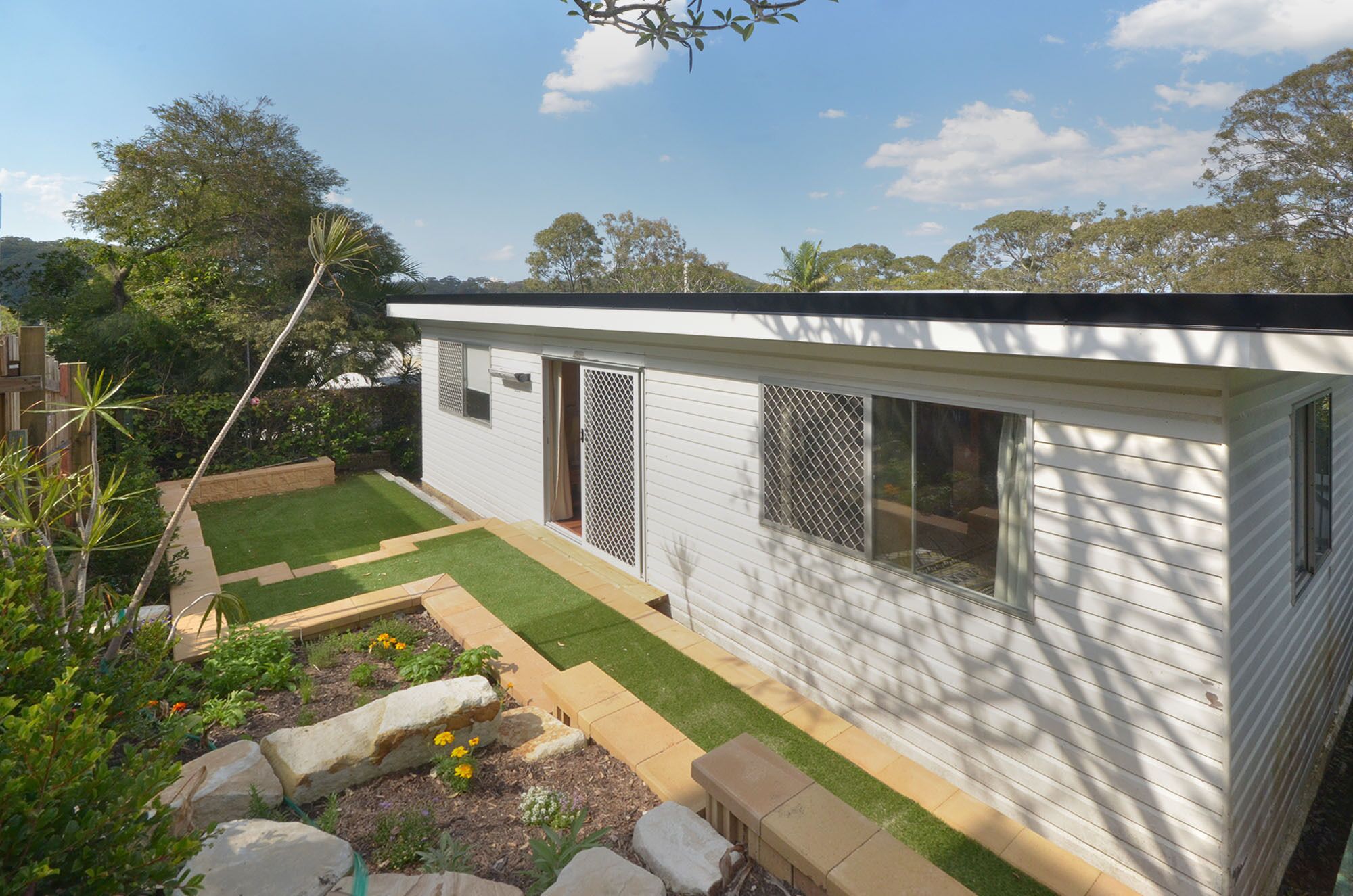 A house with a view and a seabreeze - a home in the trees where the birds sing! — image 30