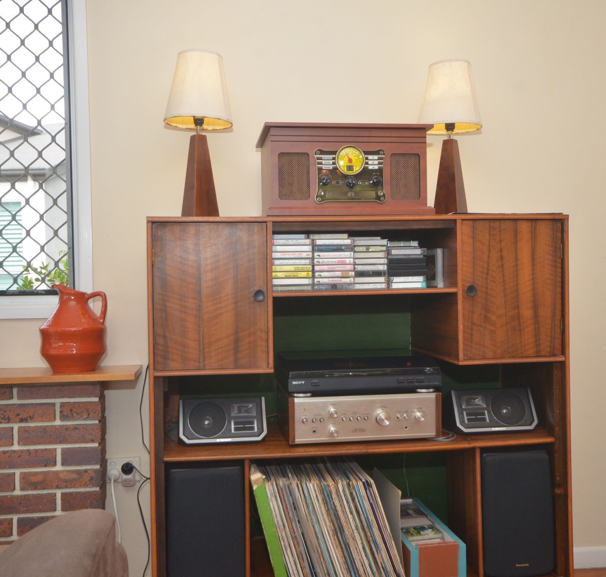 A house with a view and a seabreeze - a home in the trees where the birds sing! — image 18