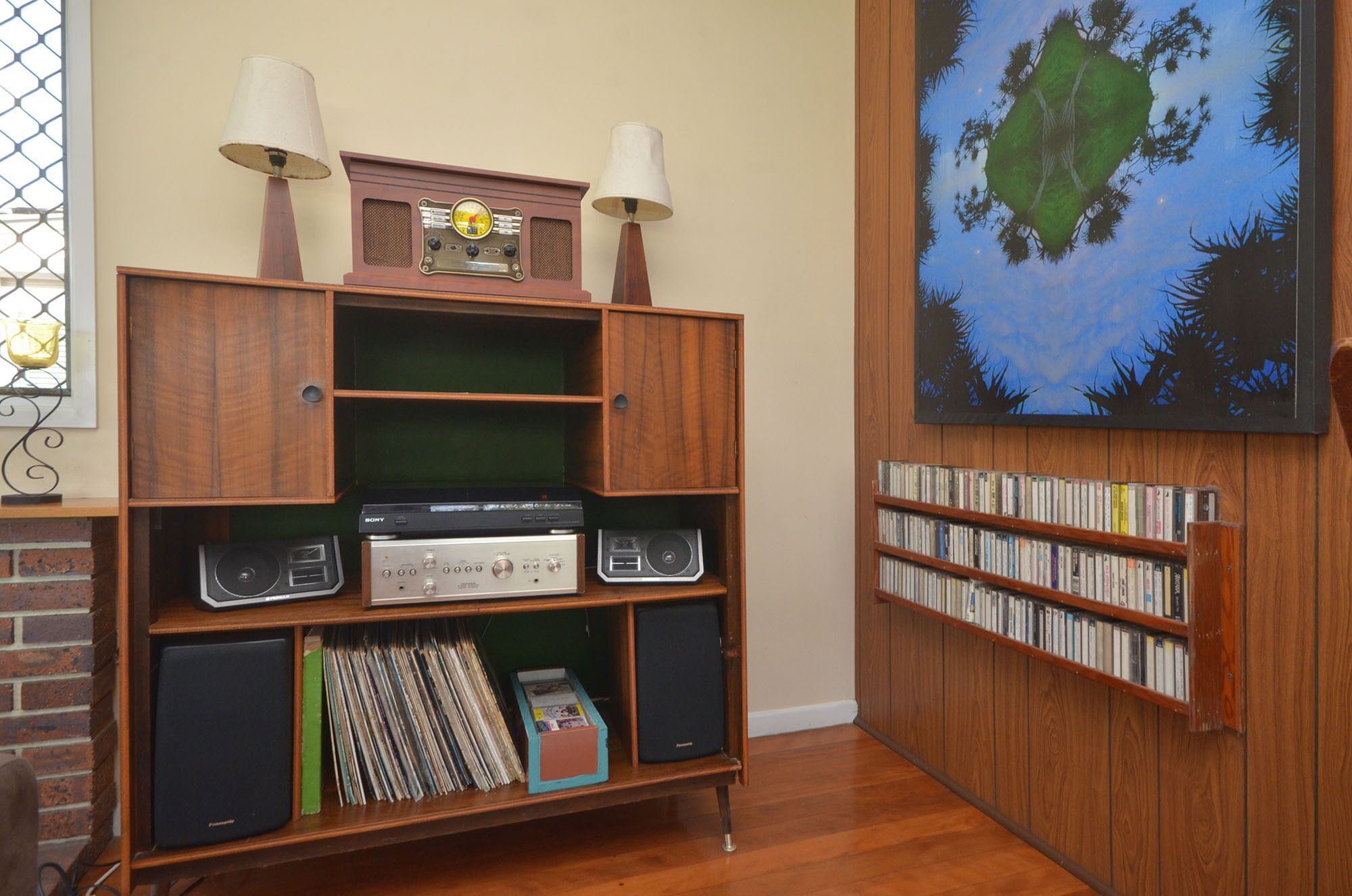 A house with a view and a seabreeze - a home in the trees where the birds sing! — image 23