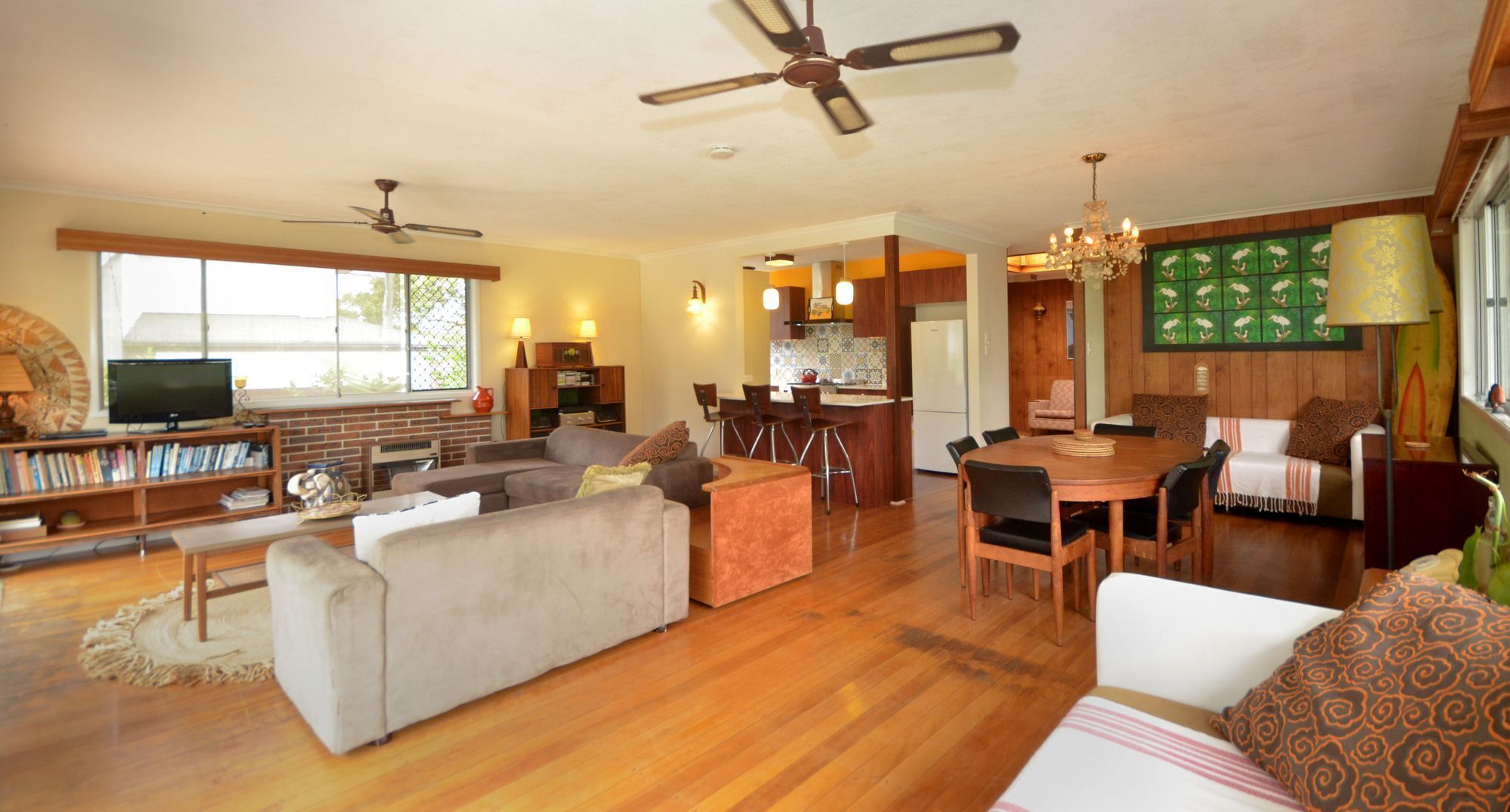 A house with a view and a seabreeze - a home in the trees where the birds sing! — image 19