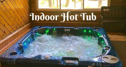 Lake Front Getaway! 6 Bedrooms rooms and 3.5 Baths. Prime location. Sleeps 16