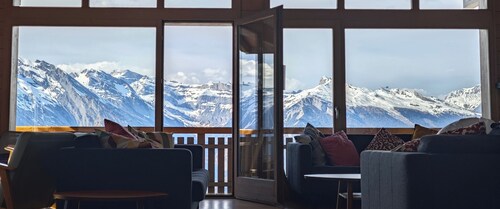 Stunning chalet with jaw-dropping views.  