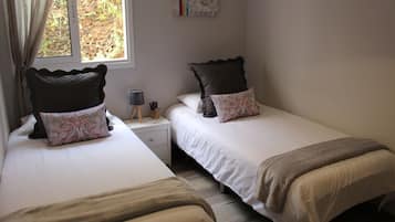 3 slaapkamers, een kluis op de kamer, een strijkplank/strijkijzer