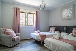 3 bedrooms, in-room safe, iron/ironing board, travel crib