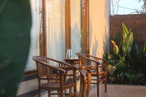 Bungalow Deluxe, 1 cama de matrimonio grande | Terraza o patio