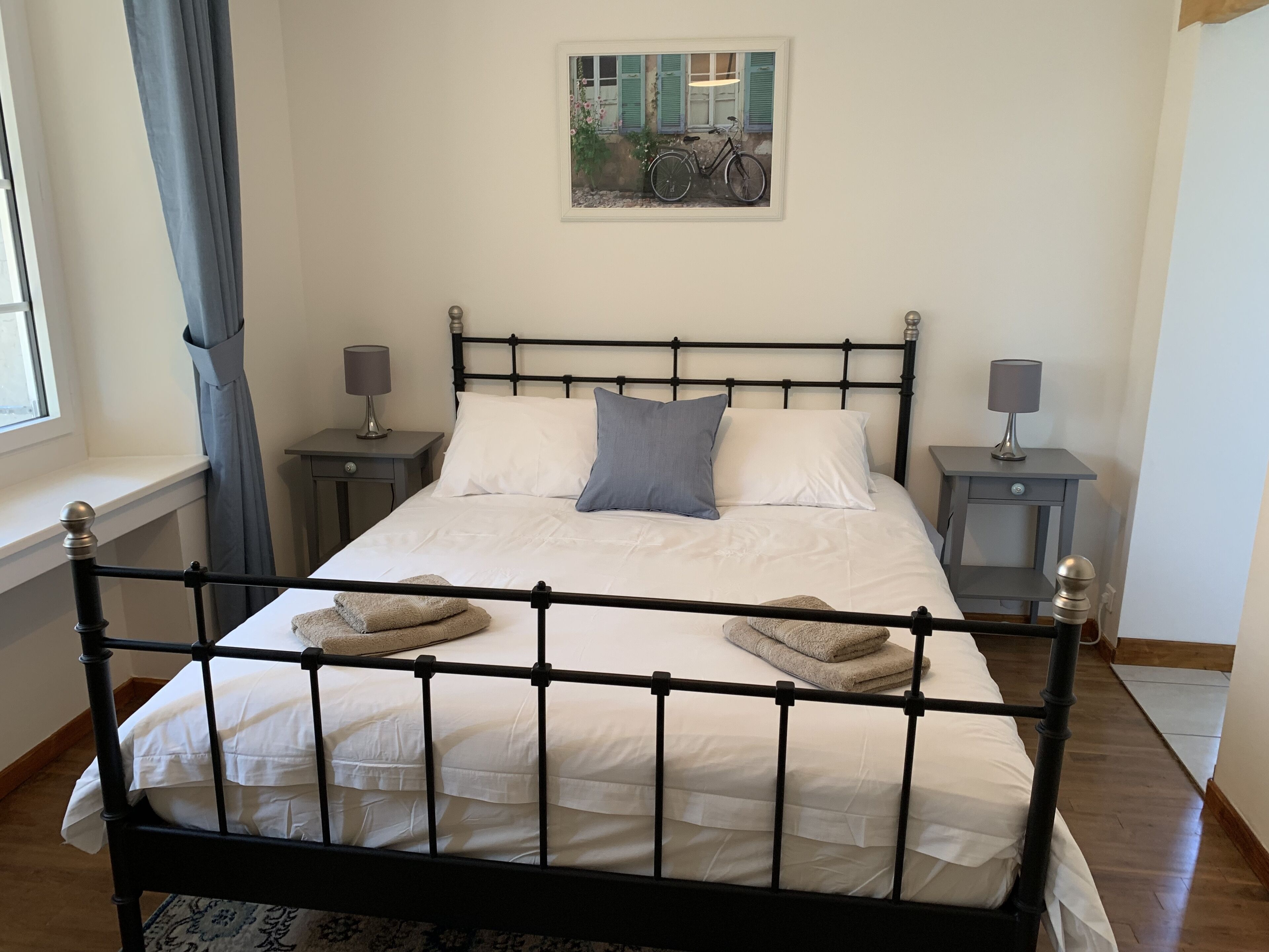 3 chambres, fer et planche à repasser, lit parapluie, Wi-Fi gratuit