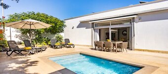 VILLA WITH PRIVATE HEATED POOL ON THE VERY SOUTH OF TENERIFE WALKING TO VILLAGE 