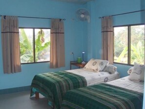 Iron/ironing board, free WiFi, bed sheets