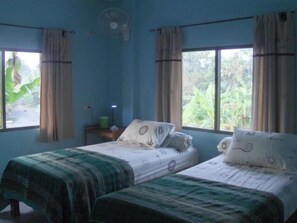 Iron/ironing board, free WiFi, bed sheets - Homestay Singburi Thailand (Bang Rachan)