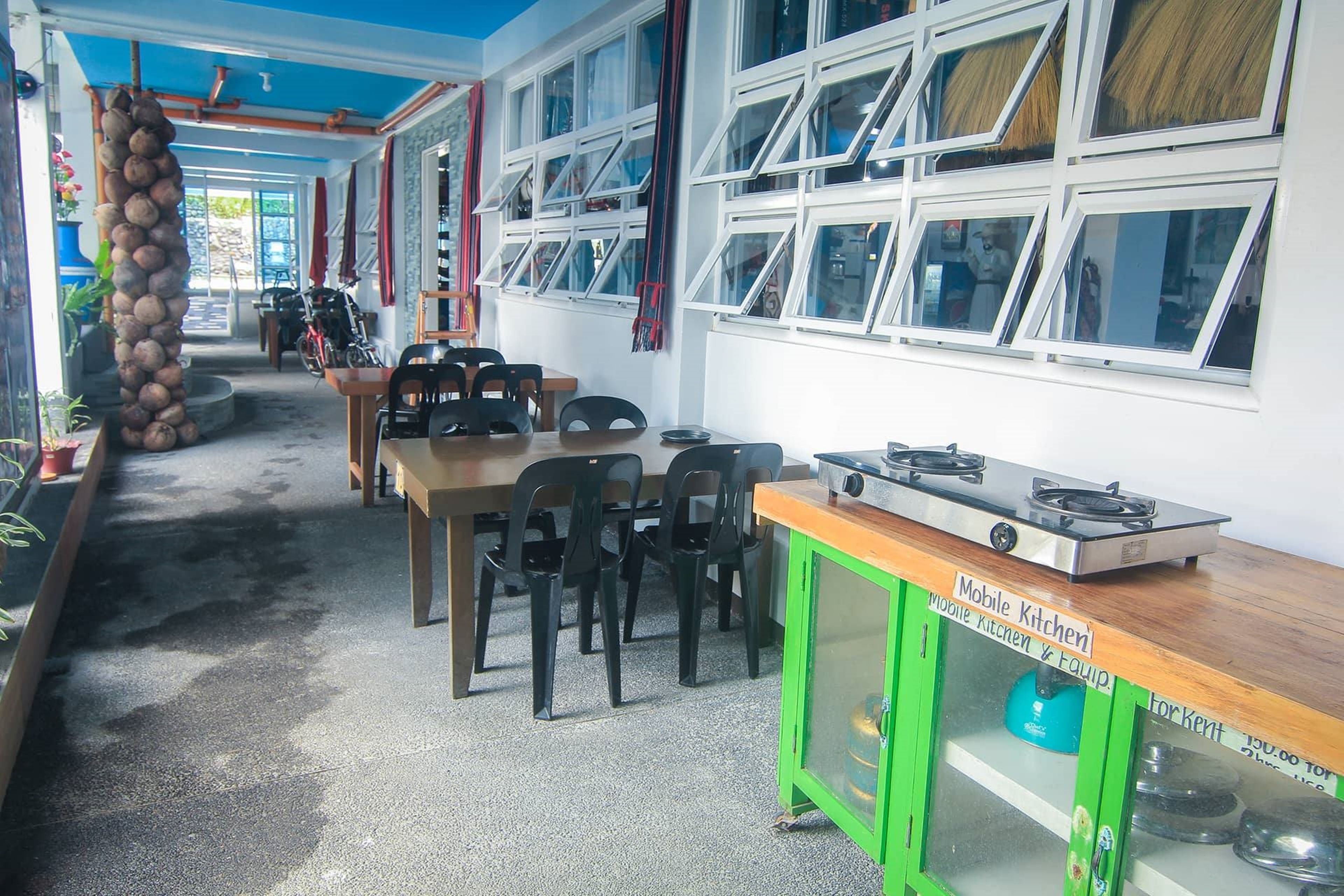 breakfast, lunch, dinner served; filipino cuisine