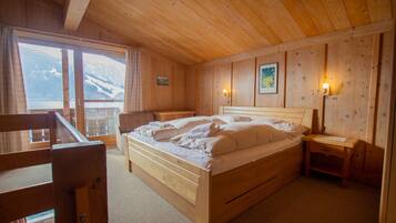 Strykejern/-brett, wi-fi (inkludert) og sengetøy