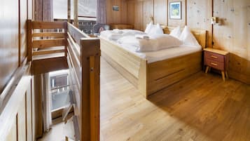 Bügeleisen/Bügelbrett, kostenloses WLAN, Bettwäsche