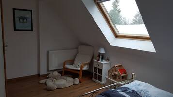 1 Schlafzimmer, Bügeleisen/Bügelbrett, Reisekinderbett, kostenloses WLAN