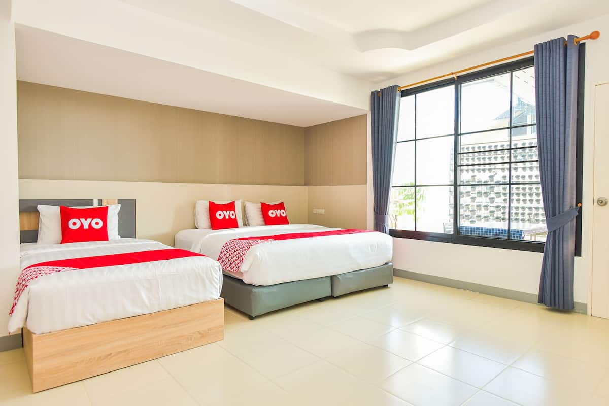Deluxe-Dreibettzimmer | 1 Schlafzimmer, Schreibtisch, kostenloses WLAN, Bettwäsche