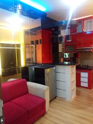 Lägenhet - 2 sovrum | Vardagsrum | Platt-tv