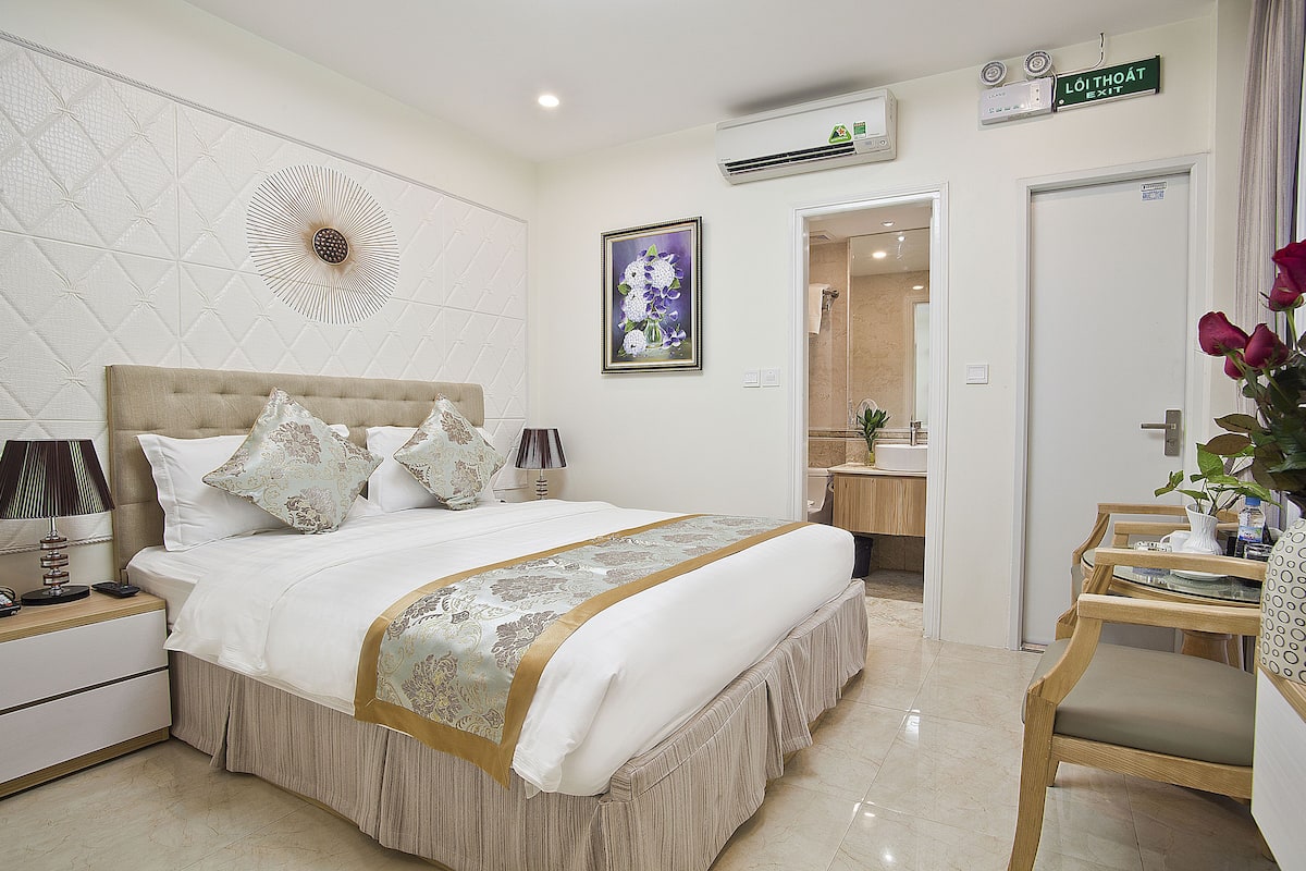 Deluxe Twin Room | Premium bedding, minibar, in-room safe, desk