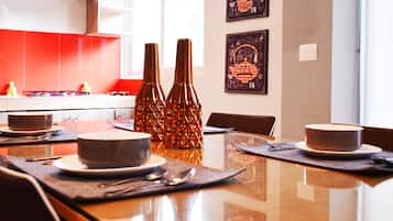 Suite, 3 chambres, non-fumeur, salle de bains attenante | Coin cuisine privé