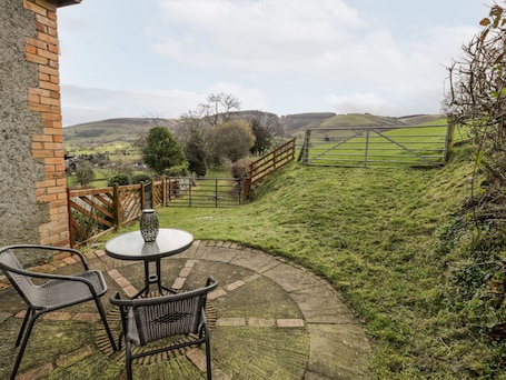 ์ฝํฐ์ง | ๋ฐ์ฝ๋