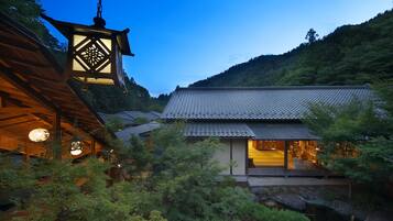 Front of property – evening/night