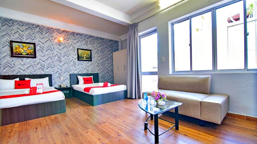 S79 Quynh Giang Airport Hotel