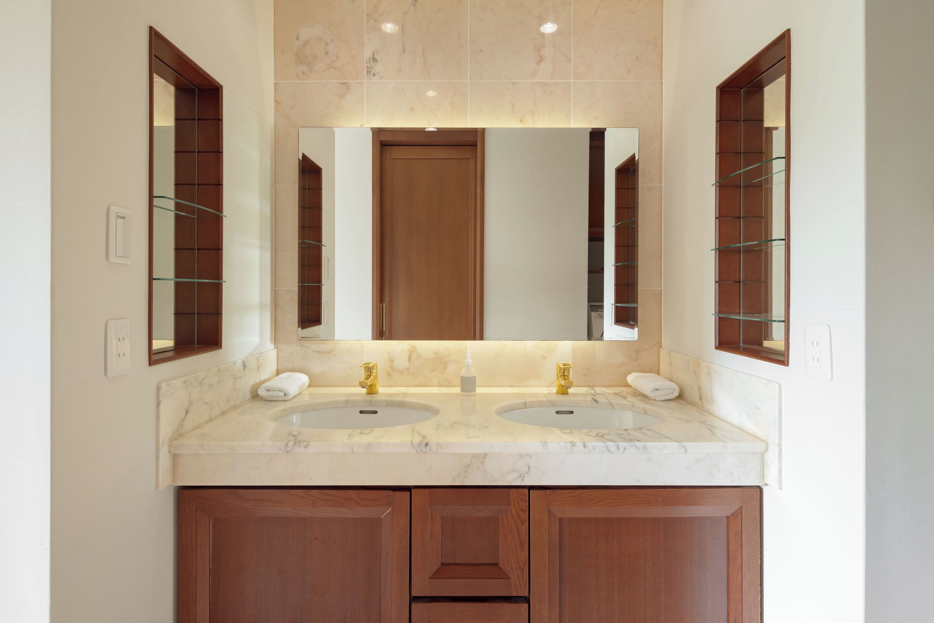 2 bedrooms, premium bedding, in-room safe, individually decorated