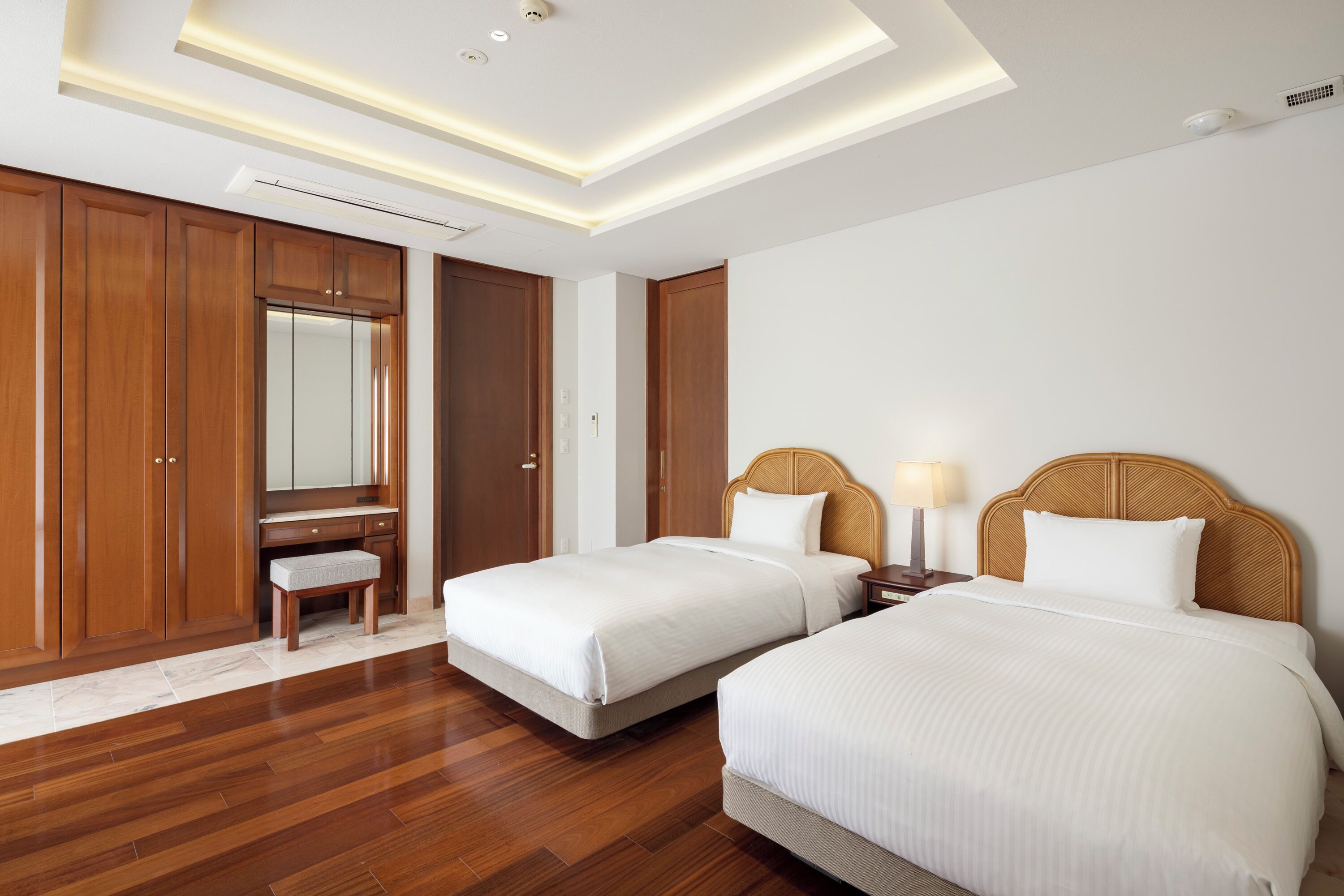 2 bedrooms, premium bedding, in-room safe, individually decorated