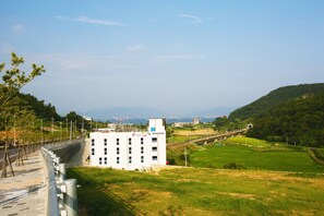 Exterior - Flora Hostel Pension (Yeosu)