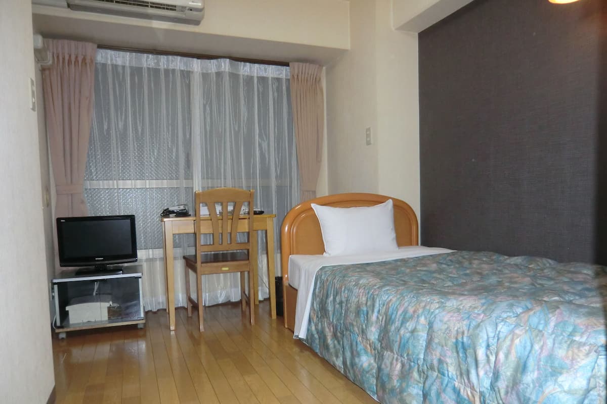 K Single Room, Smoking | Free WiFi, bed sheets