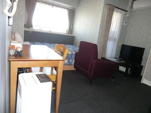 Free WiFi, bed sheets