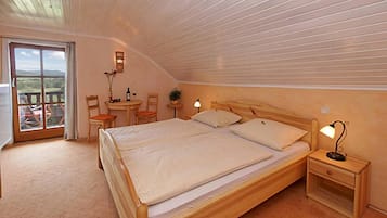 Double Room, Balcony | Individually decorated, desk, blackout curtains, rollaway beds