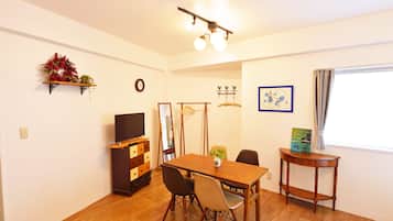 Zweibettzimmer (Twin Room - 201) | Wohnzimmer | Flachbildfernseher