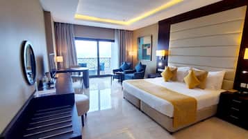 Dobbeltrom – deluxe, 1 kingsize-seng, sjøutsikt | Safe på rommet, skrivebord, lydisolert og wi-fi (inkludert)