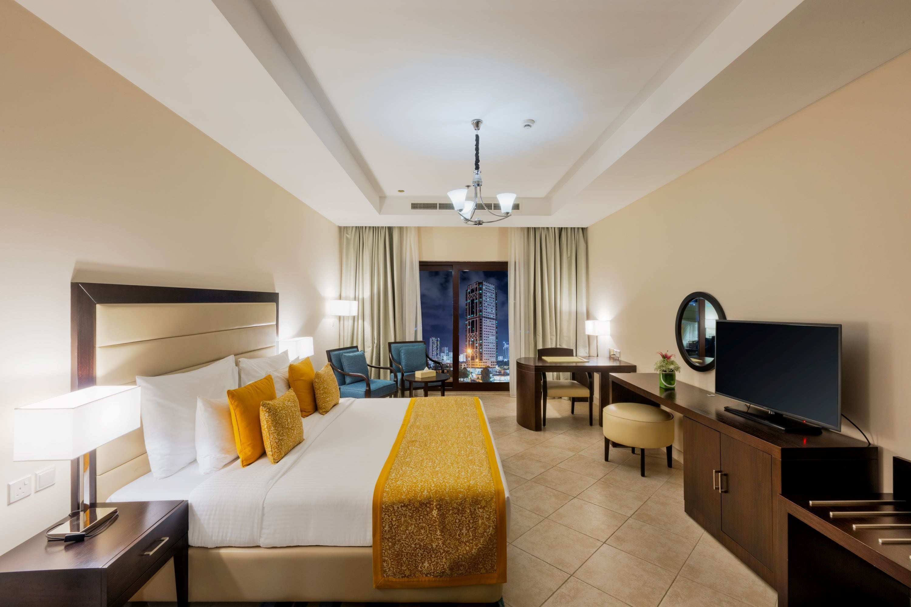 Apartemen, 2 kamar tidur, pemandangan kota | Brankas, meja kerja, kedap suara, dan Wi-Fi gratis