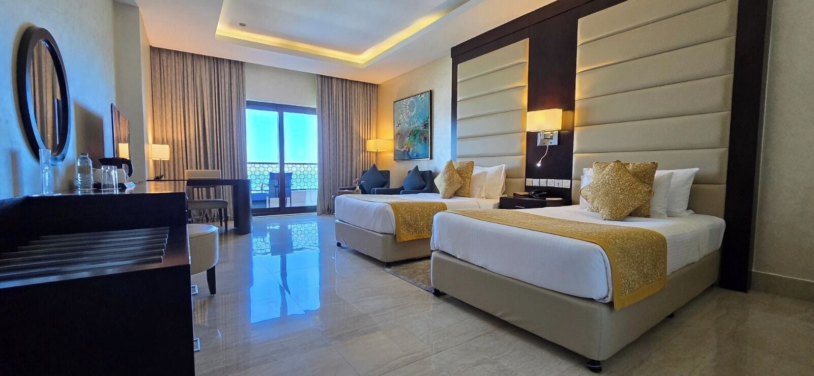 Kamar Twin Deluks, 2 Tempat Tidur Twin, pemandangan laut | Brankas, meja kerja, kedap suara, dan Wi-Fi gratis