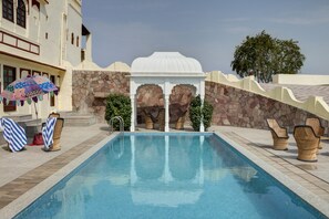Utomhuspool